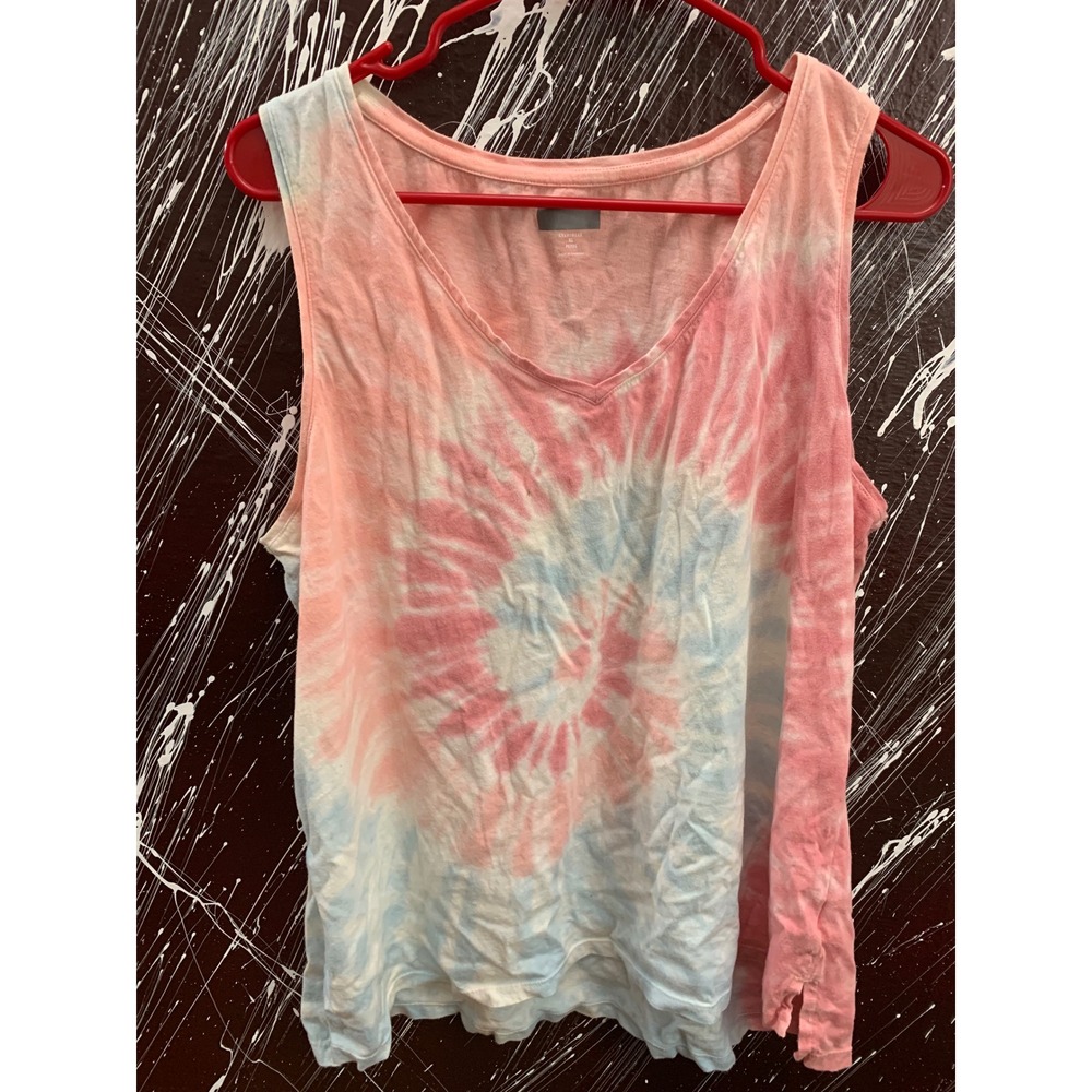 Old Navy Everywear Tank Top XL Petite Pink Blue Tie Dye Spiral V-Neck Cotton